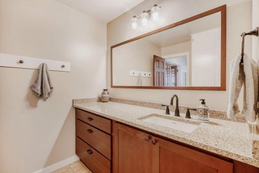 6220 Sandpiper Court, Edina, MN 55436