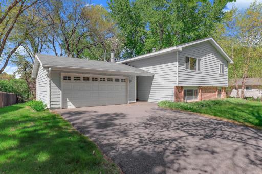 11724 67th Place N, Maple Grove, MN 55369