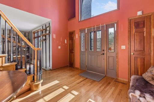 3915 Urbandale Lane N, Plymouth, MN 55446
