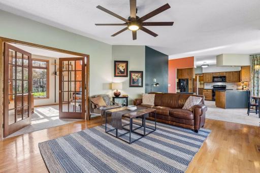 3915 Urbandale Lane N, Plymouth, MN 55446