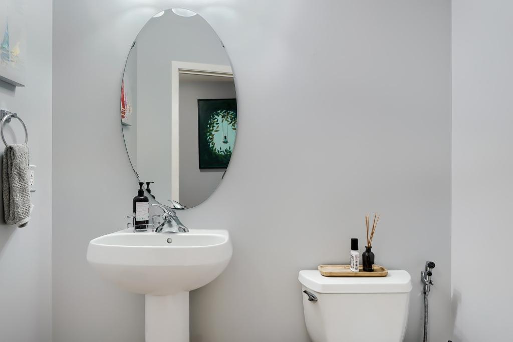 929 portland Ave - MLS Sized - 008 - 08 Powder Room.jpg