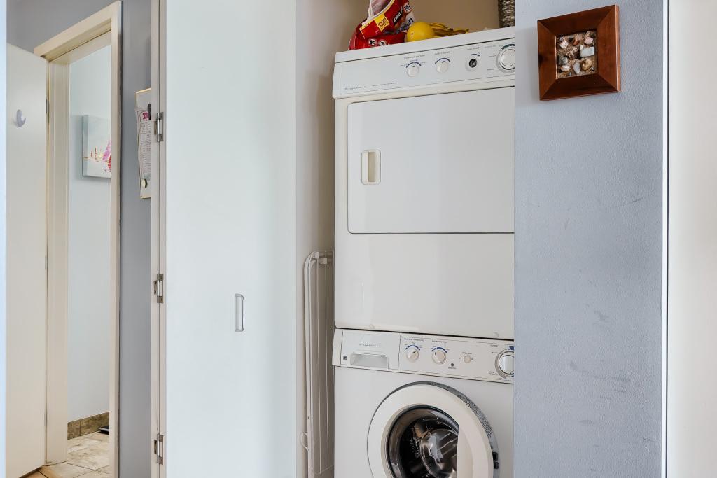 929 portland Ave - MLS Sized - 014 - 14 Laundry Room.jpg