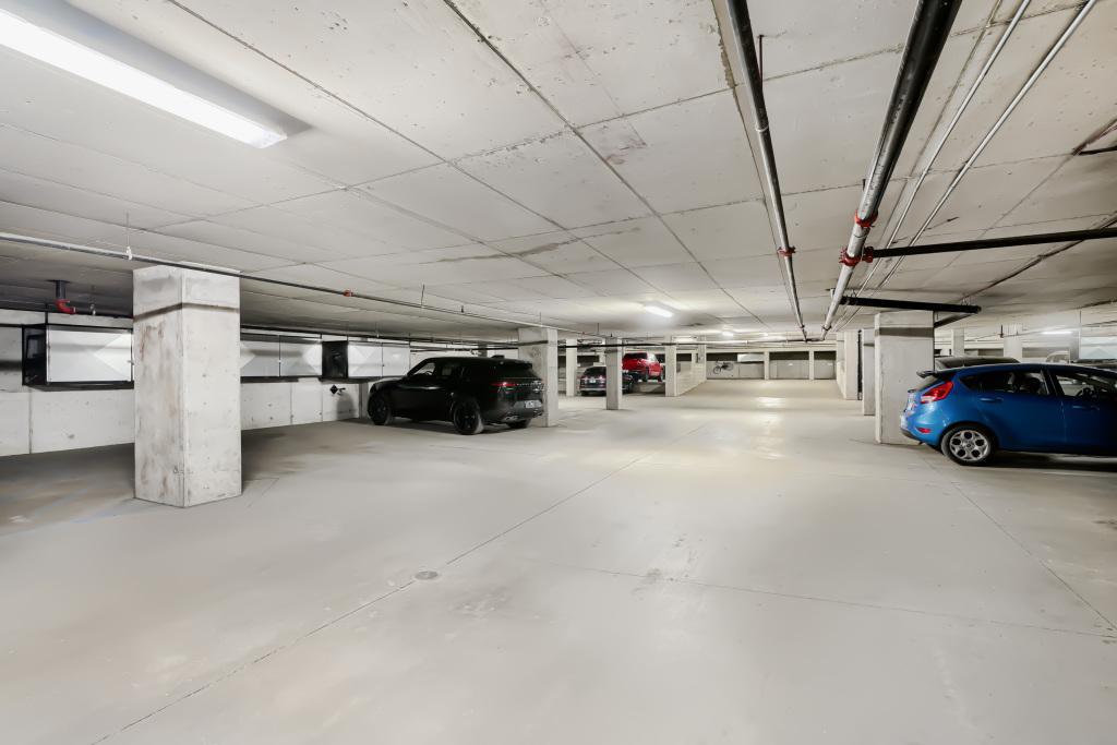 929 portland Ave - MLS Sized - 015 - 15 Garage.jpg