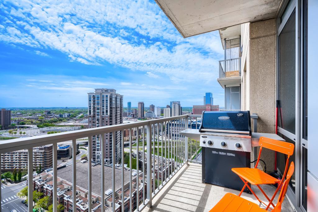 929 portland Ave - MLS Sized - 012 - 12 Balcony.jpg