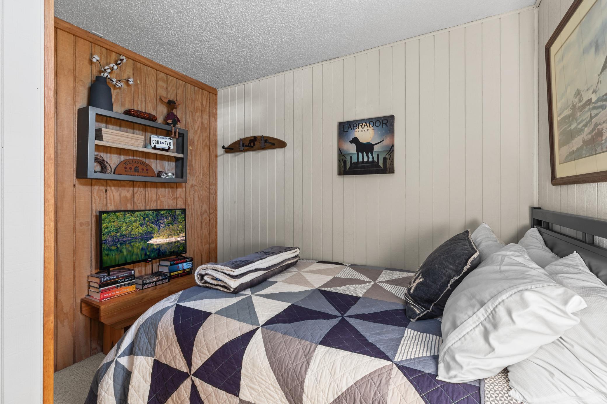 Den/Flex Room