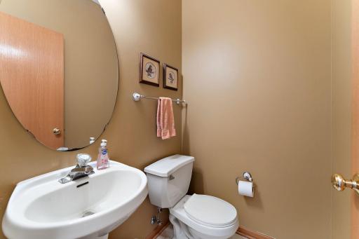21 River Bend Place, Chaska, MN 55318