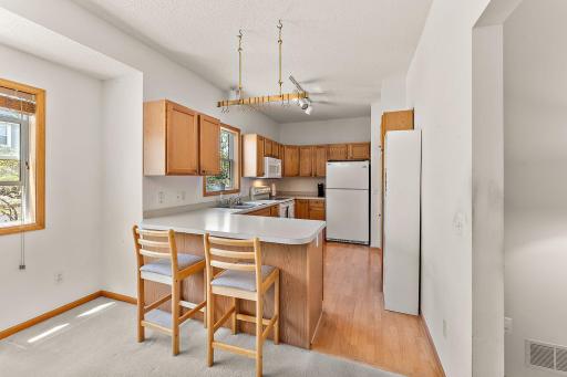 21 River Bend Place, Chaska, MN 55318
