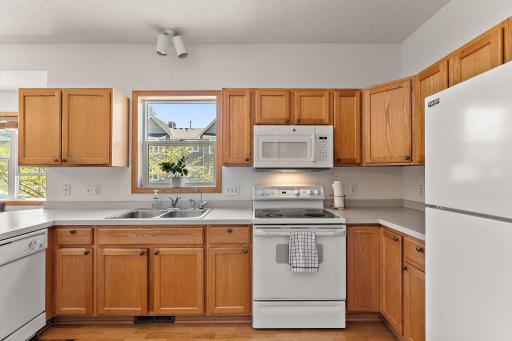 21 River Bend Place, Chaska, MN 55318