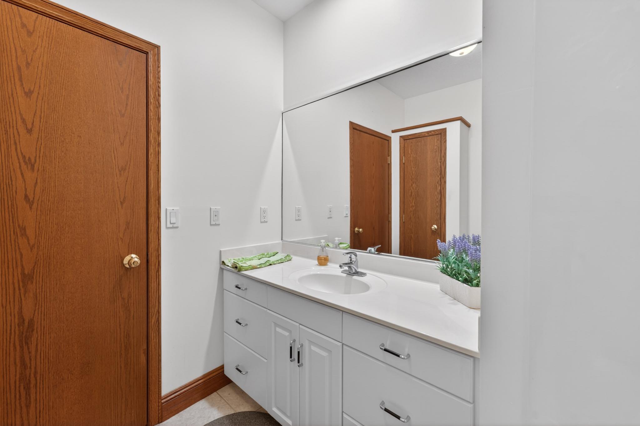 7052EagleTrail-DONE-06.jpg