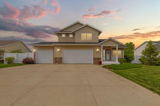 2570 Fox Hollow Lane, Owatonna, MN 55060