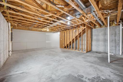 4257 Estate Drive S, Fargo, ND 58104