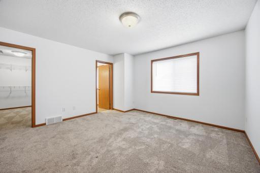 4257 Estate Drive S, Fargo, ND 58104