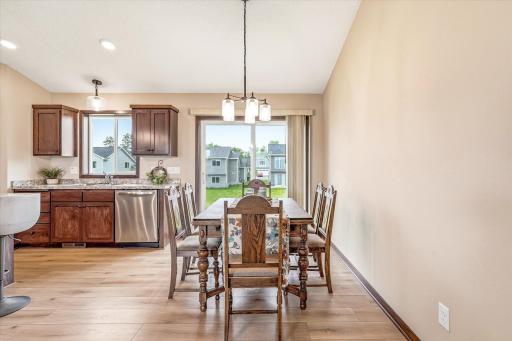 422 Bluebird Drive NW, Isanti, MN 55040