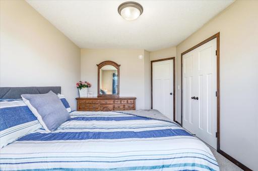 422 Bluebird Drive NW, Isanti, MN 55040