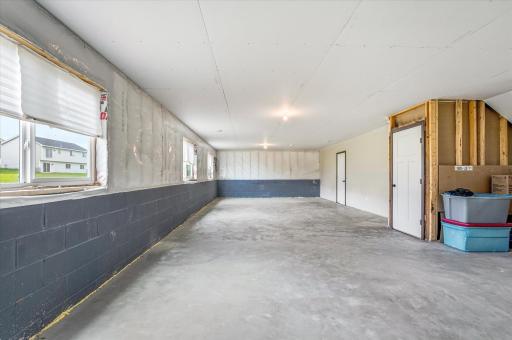 422 Bluebird Drive NW, Isanti, MN 55040