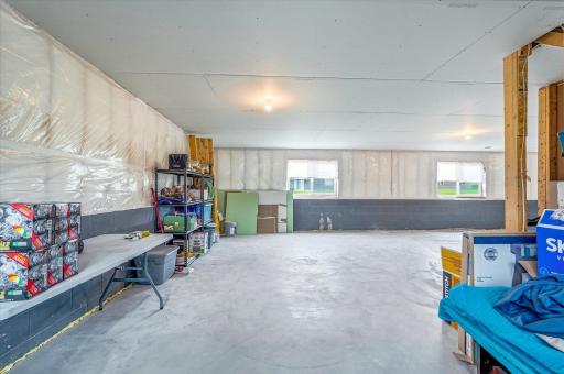 422 Bluebird Drive NW, Isanti, MN 55040