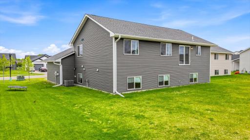 422 Bluebird Drive NW, Isanti, MN 55040