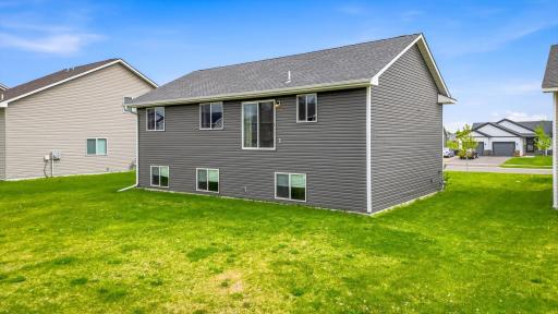 422 Bluebird Drive NW, Isanti, MN 55040