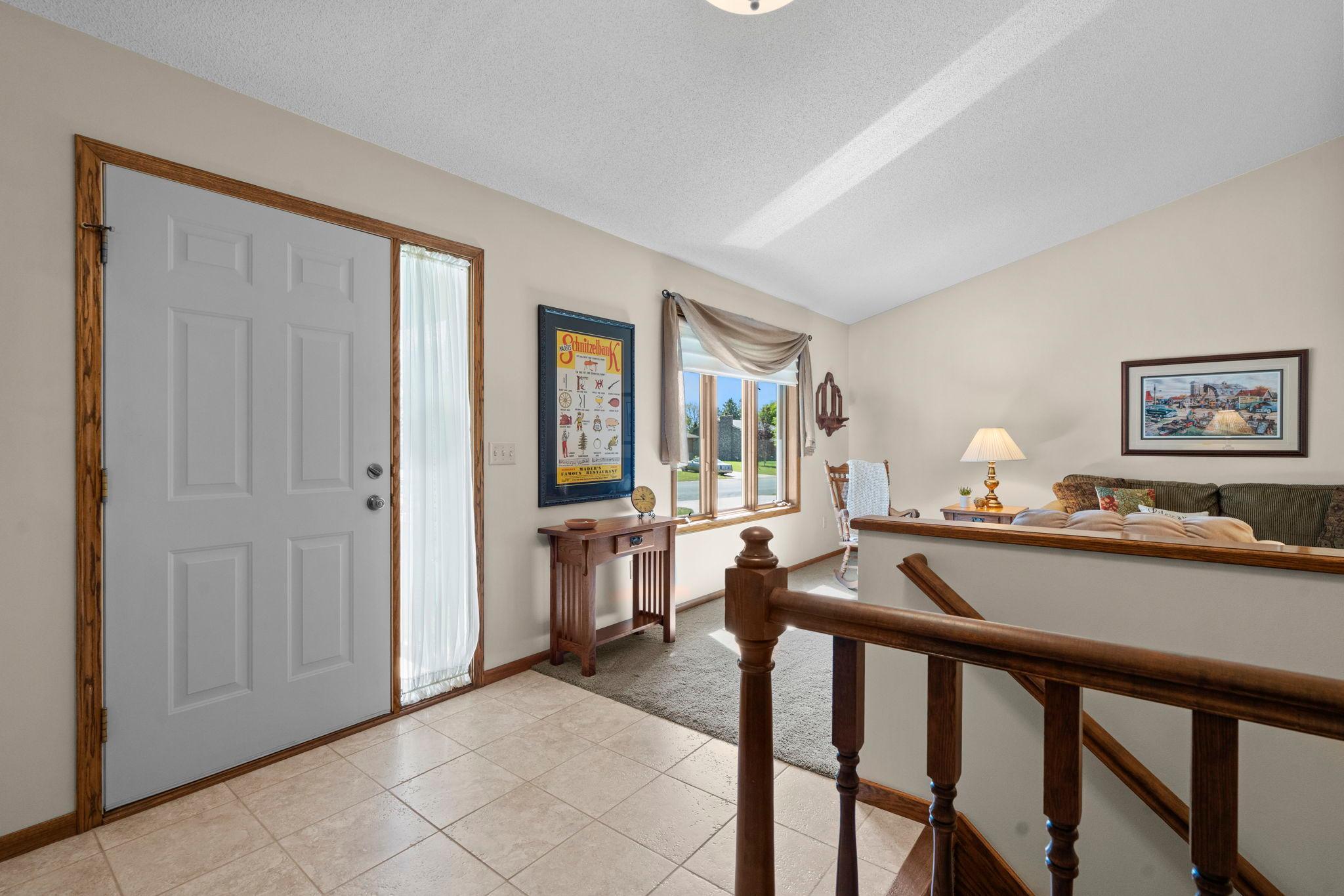 14-web-or-mls-1286 Limestone Dr-286.jpg