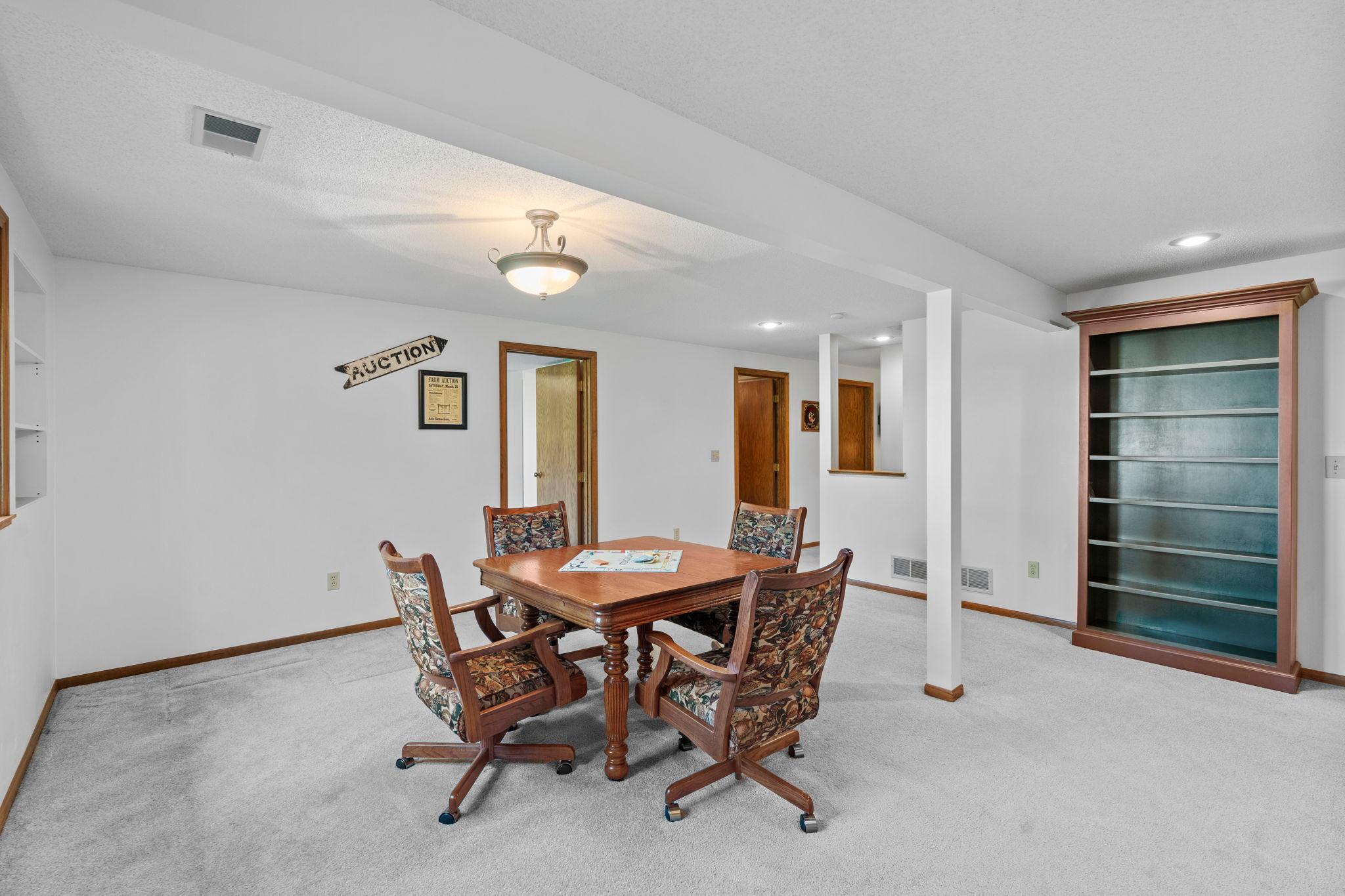 53-web-or-mls-1286 Limestone Dr-306.jpg