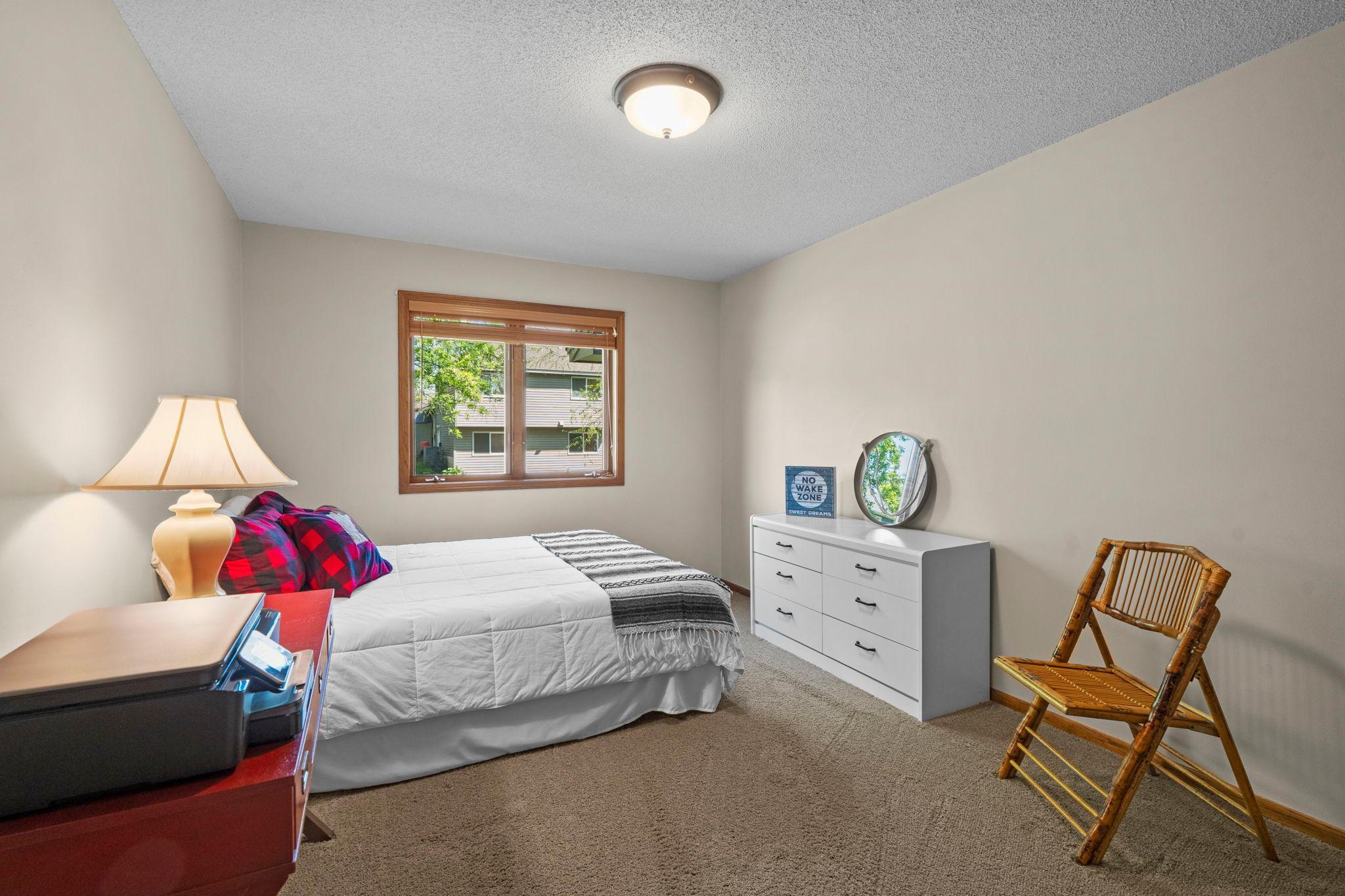 40-web-or-mls-1286 Limestone Dr-251.jpg