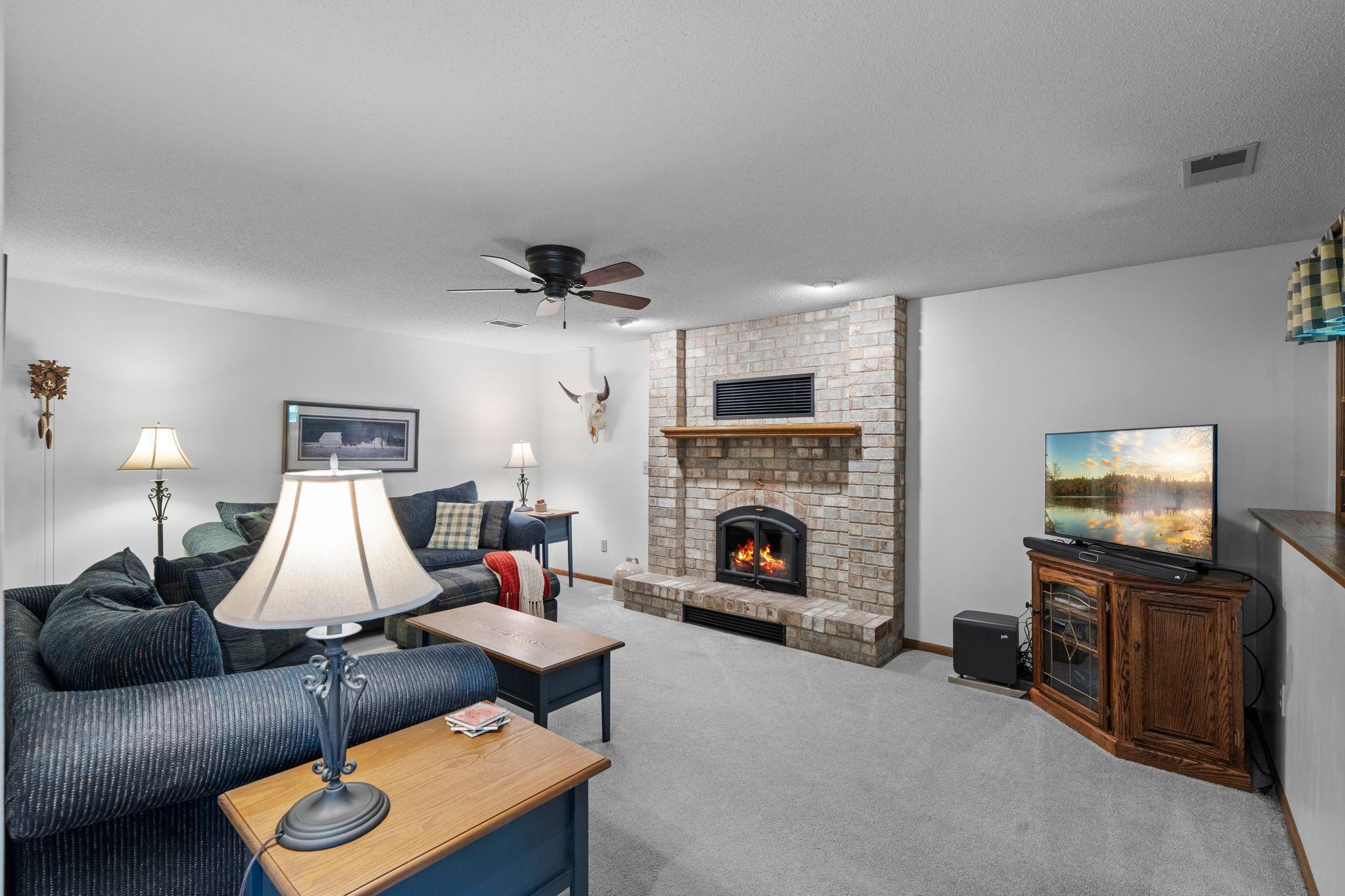 43-web-or-mls-1286 Limestone Dr-321.jpg