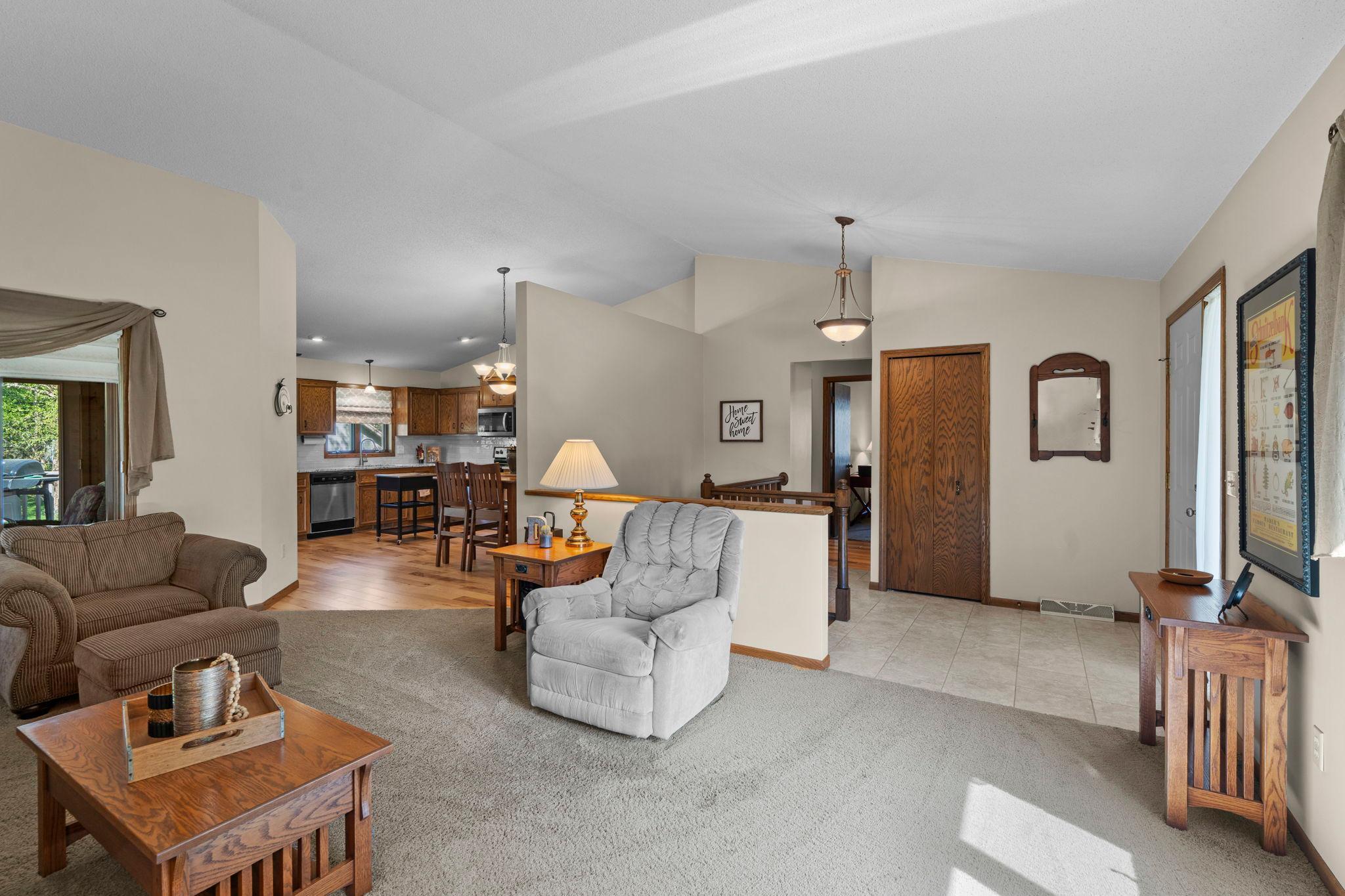 19-web-or-mls-1286 Limestone Dr-151.jpg
