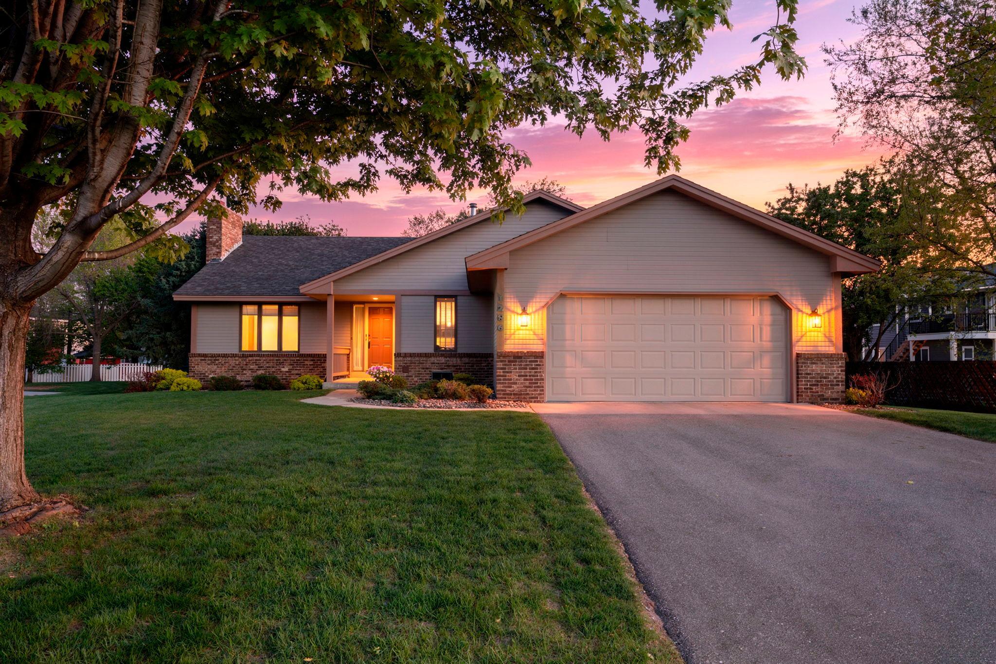 1-web-or-mls-1286 Limestone Dr-54 copy.jpg