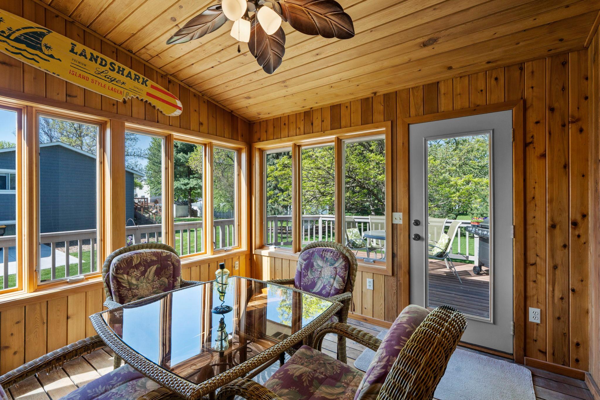 31-web-or-mls-1286 Limestone Dr-211.jpg