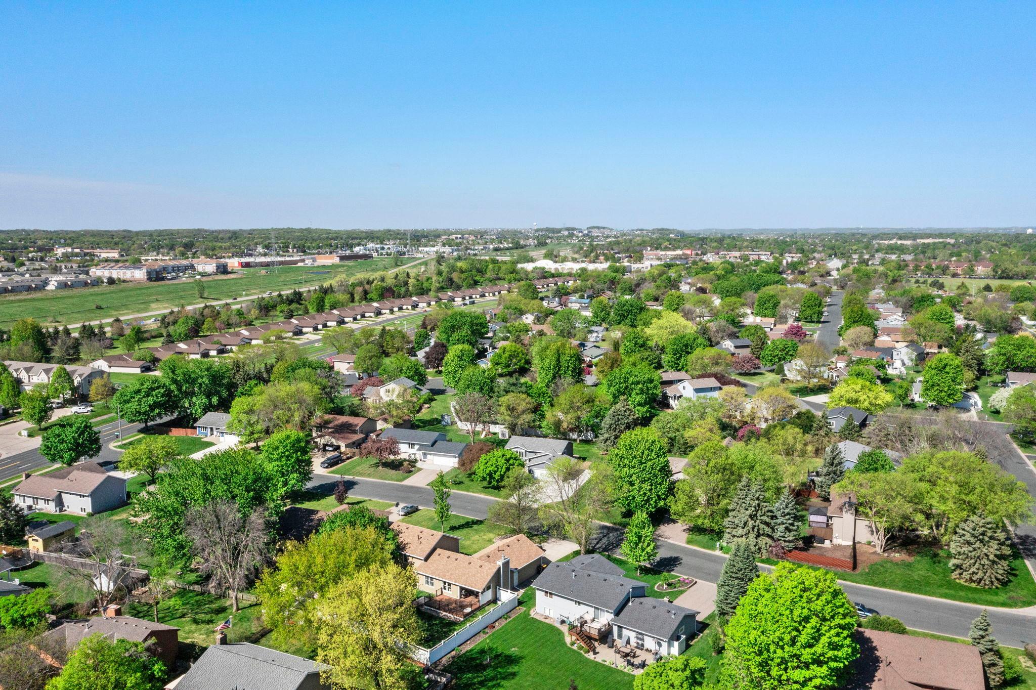 82-web-or-mls-1286 Limestone Dr-29.jpg