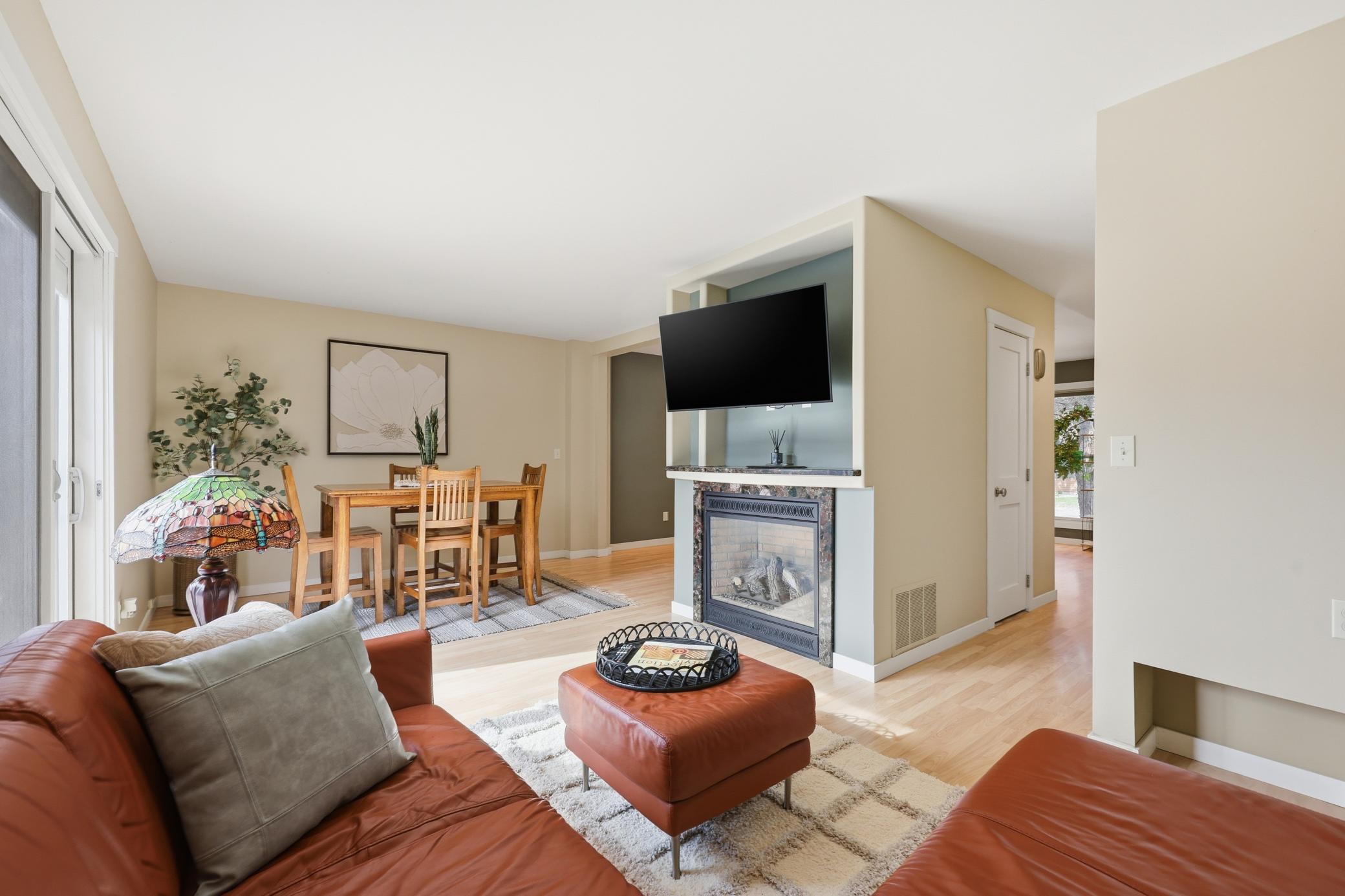 Gas fireplace