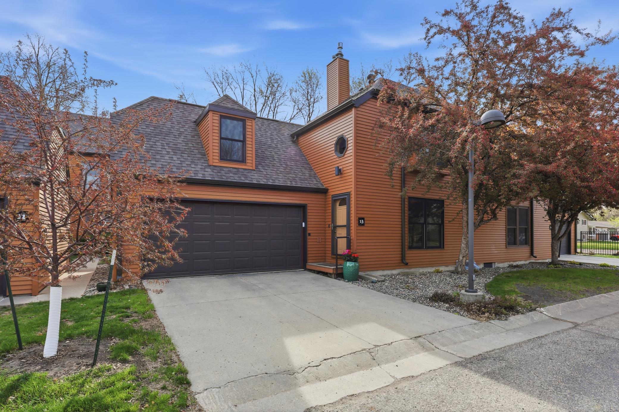 1415 W Gateway Cir S