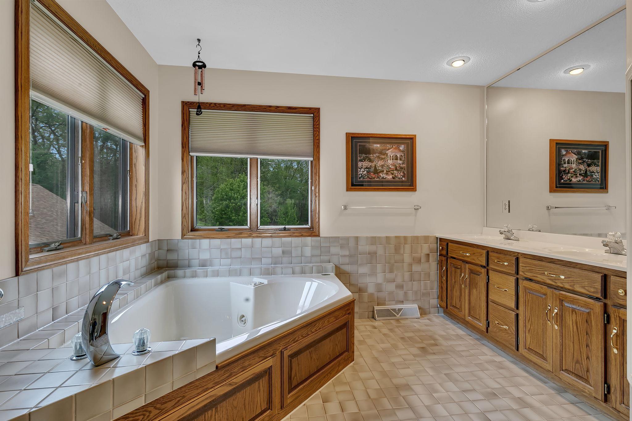 owners bath with double vanity