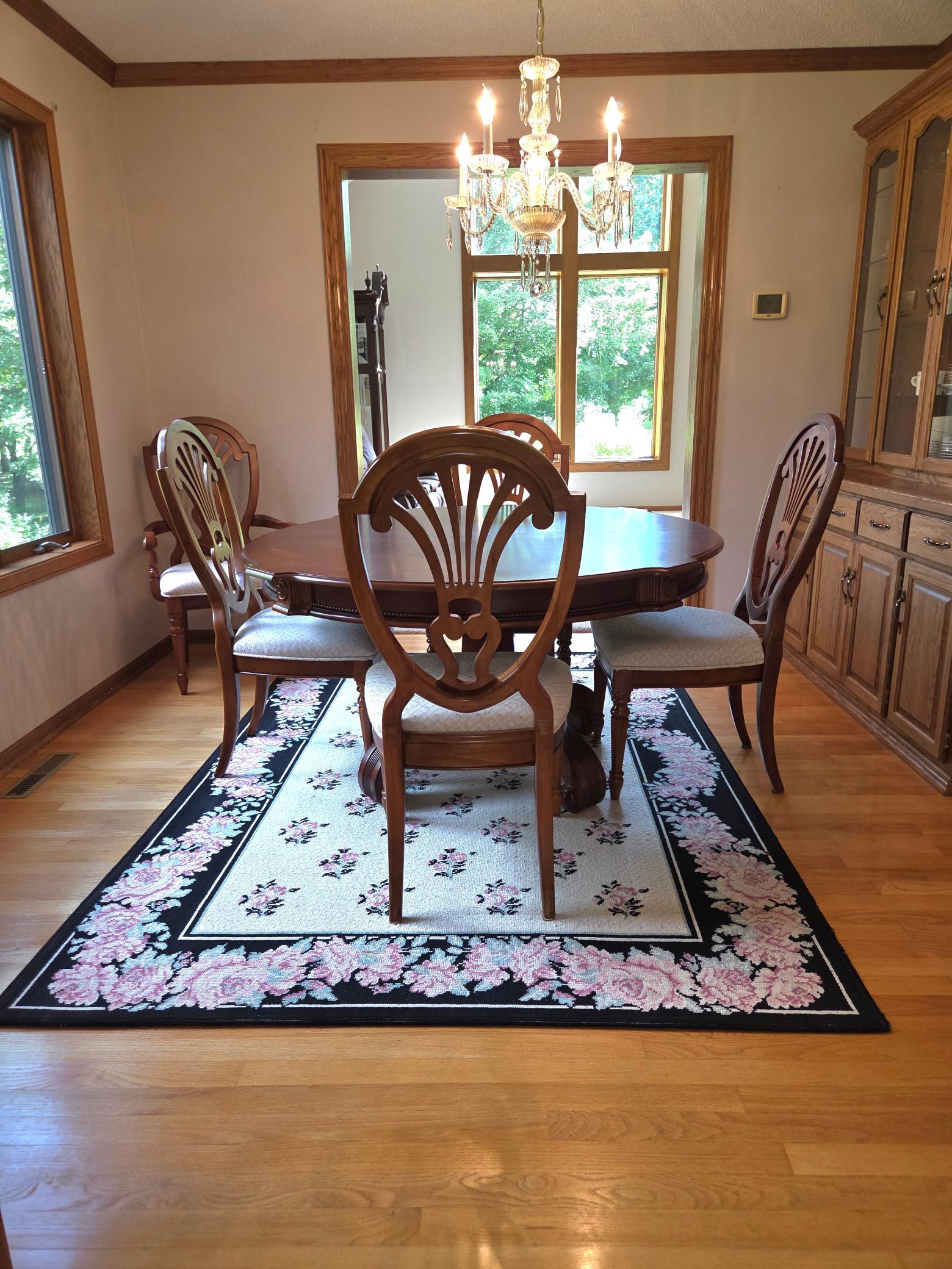 4457 dining room.jpg