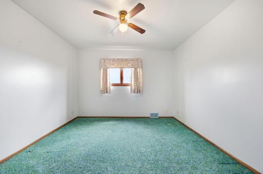 8508 Dairy Avenue, Glencoe, MN 55336