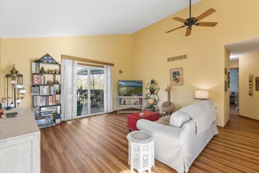 A lovely 3 bed, 2 bath home in the heart of Waconia!