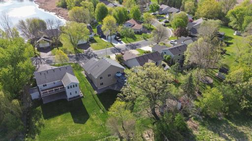 Lovely home in a great Waconia neighborhood -- don't miss this one!