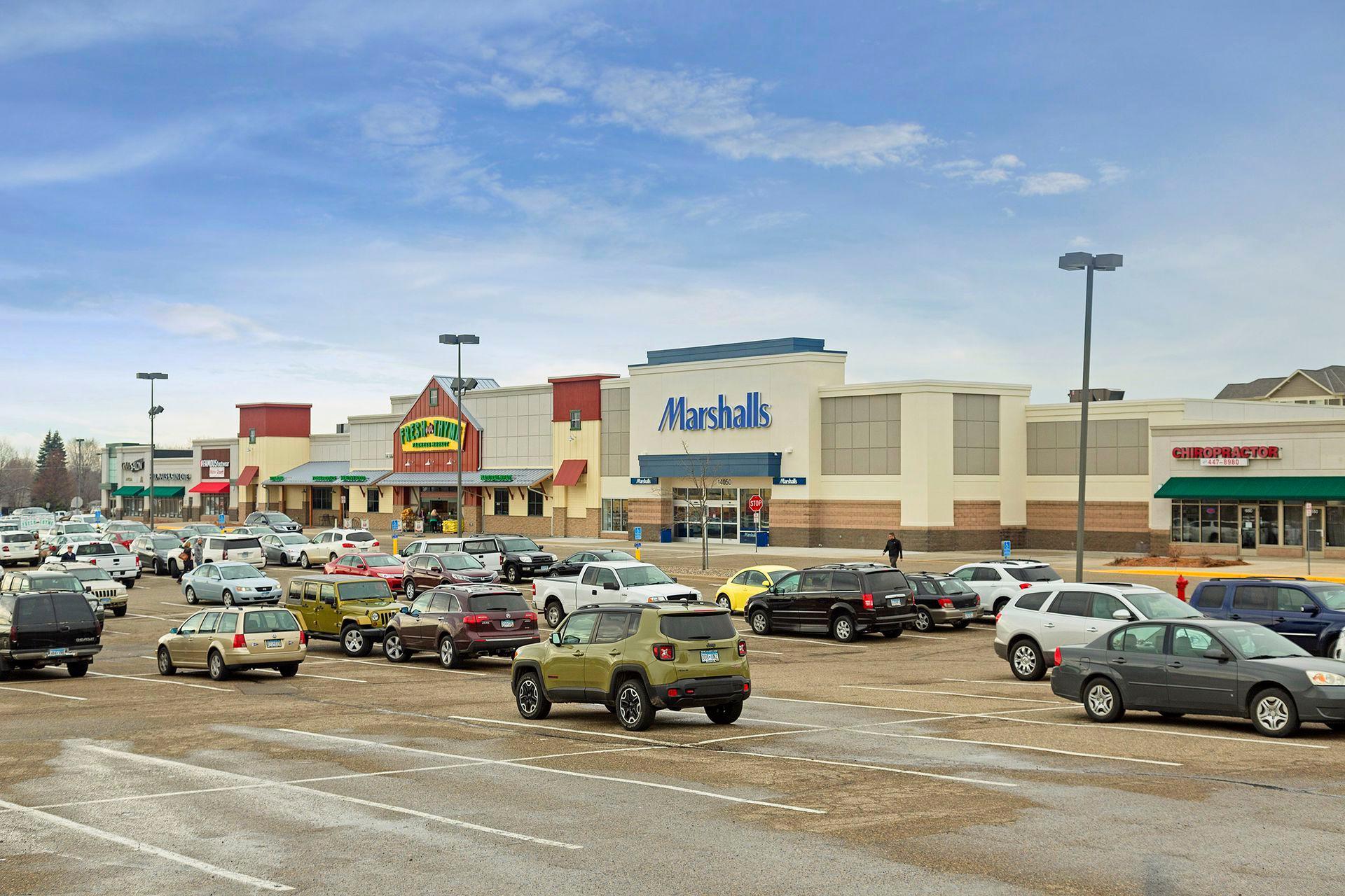 Close to shopping and restaurants