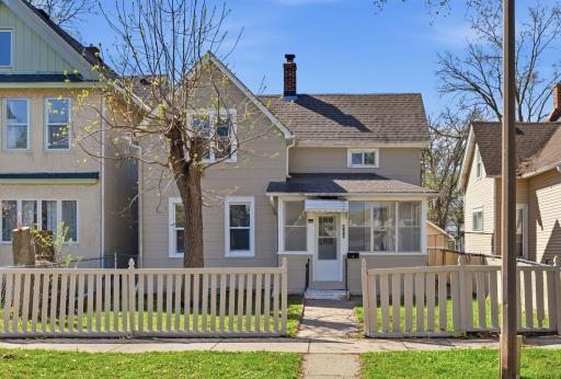 864 Sims Avenue, Saint Paul, MN 55106