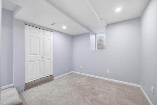 864 Sims Avenue, Saint Paul, MN 55106