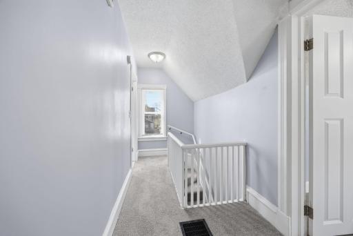 864 Sims Avenue, Saint Paul, MN 55106