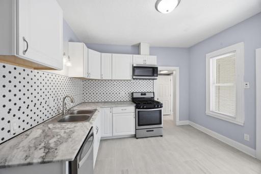 864 Sims Avenue, Saint Paul, MN 55106