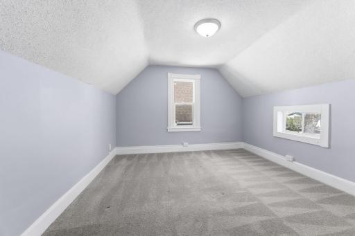 864 Sims Avenue, Saint Paul, MN 55106