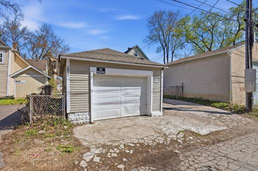 864 Sims Avenue, Saint Paul, MN 55106