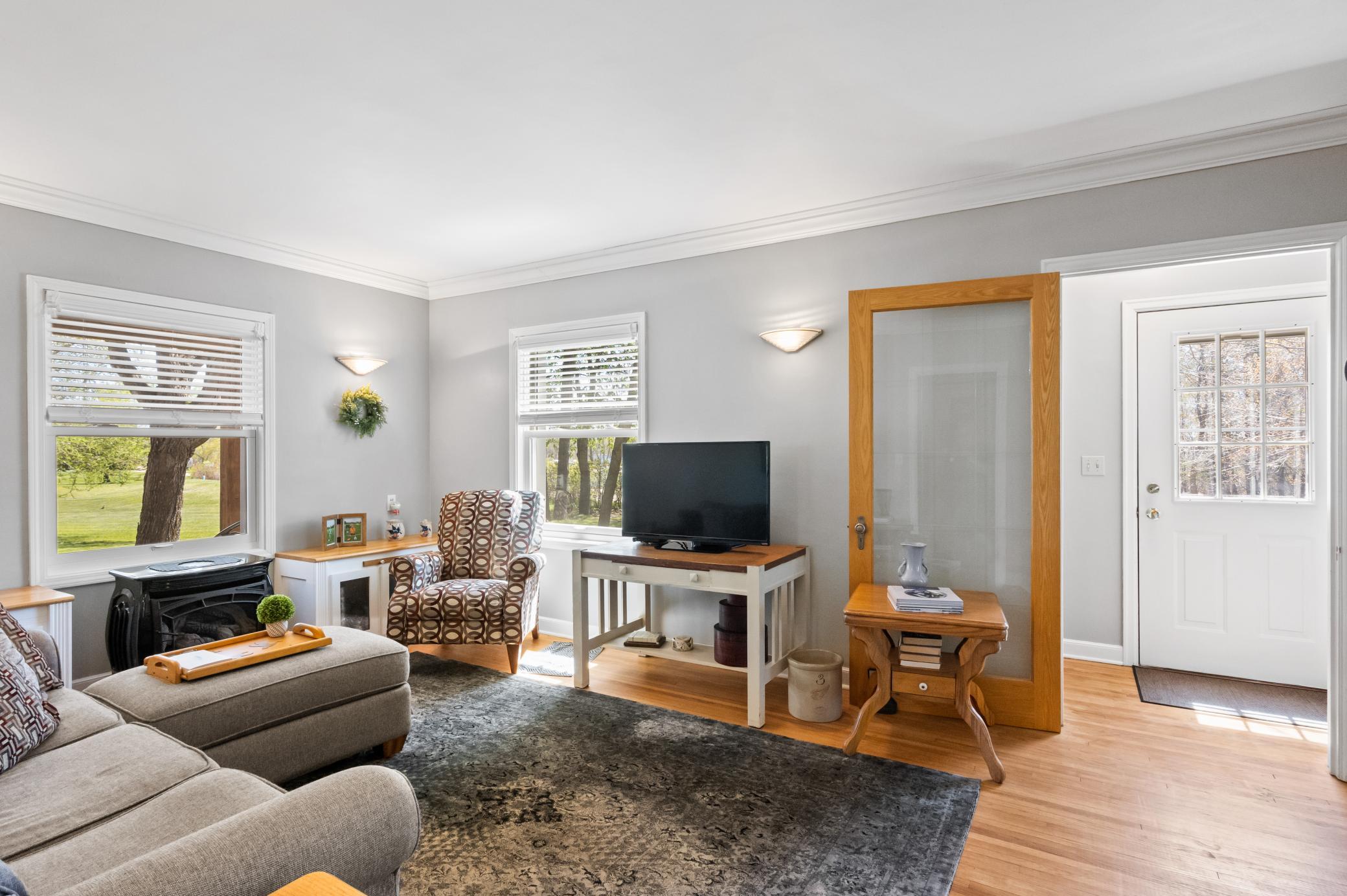 4 Living Room.Entry Way.jpg