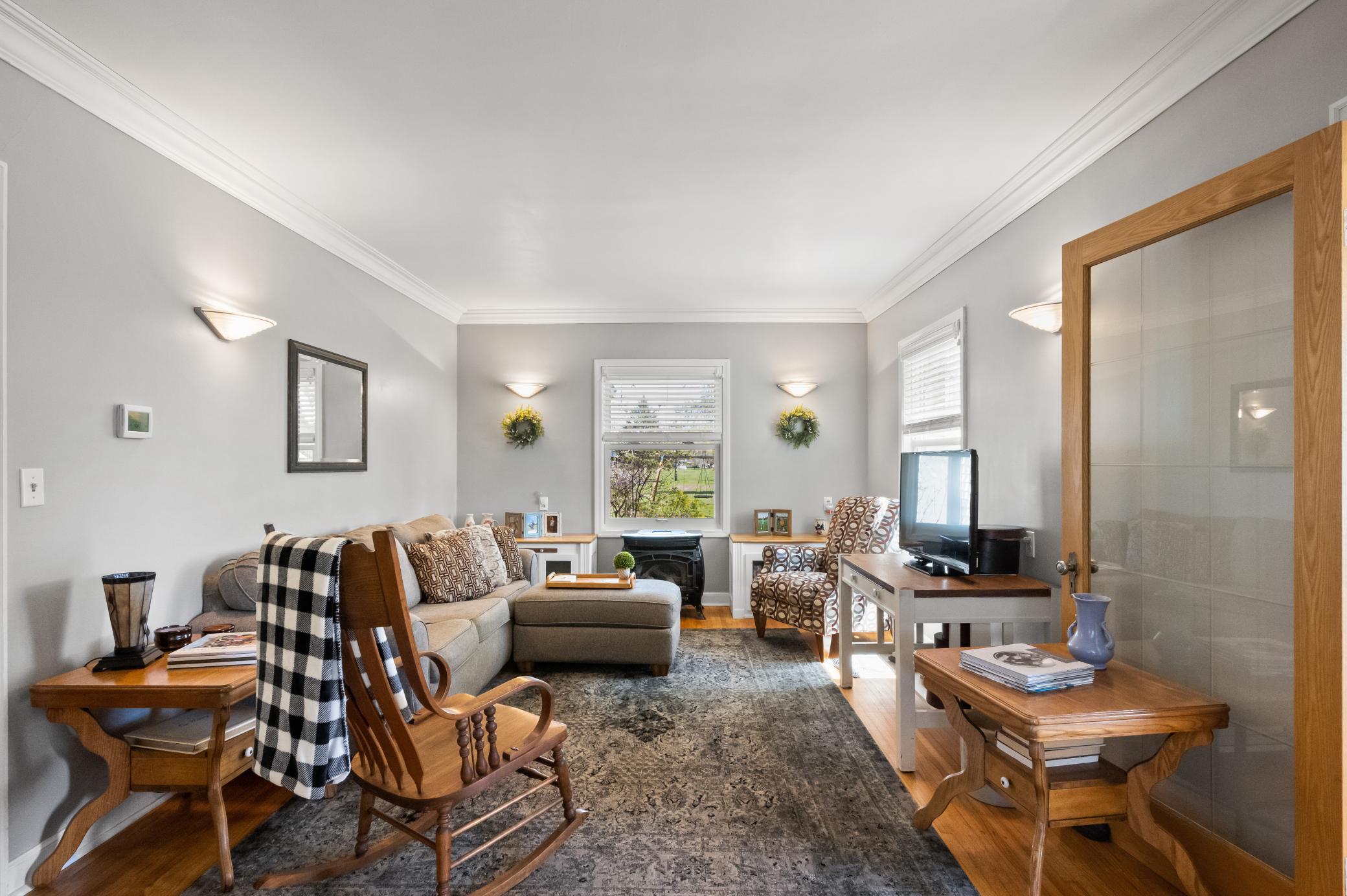 3 Living Room w Lake Views.jpg