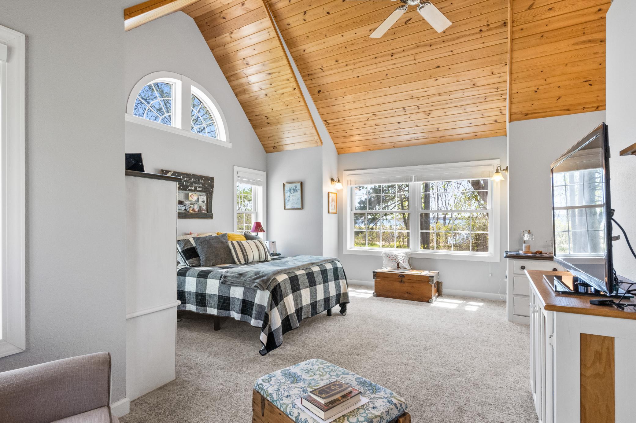 13 LakeViews from Bedroom.jpg