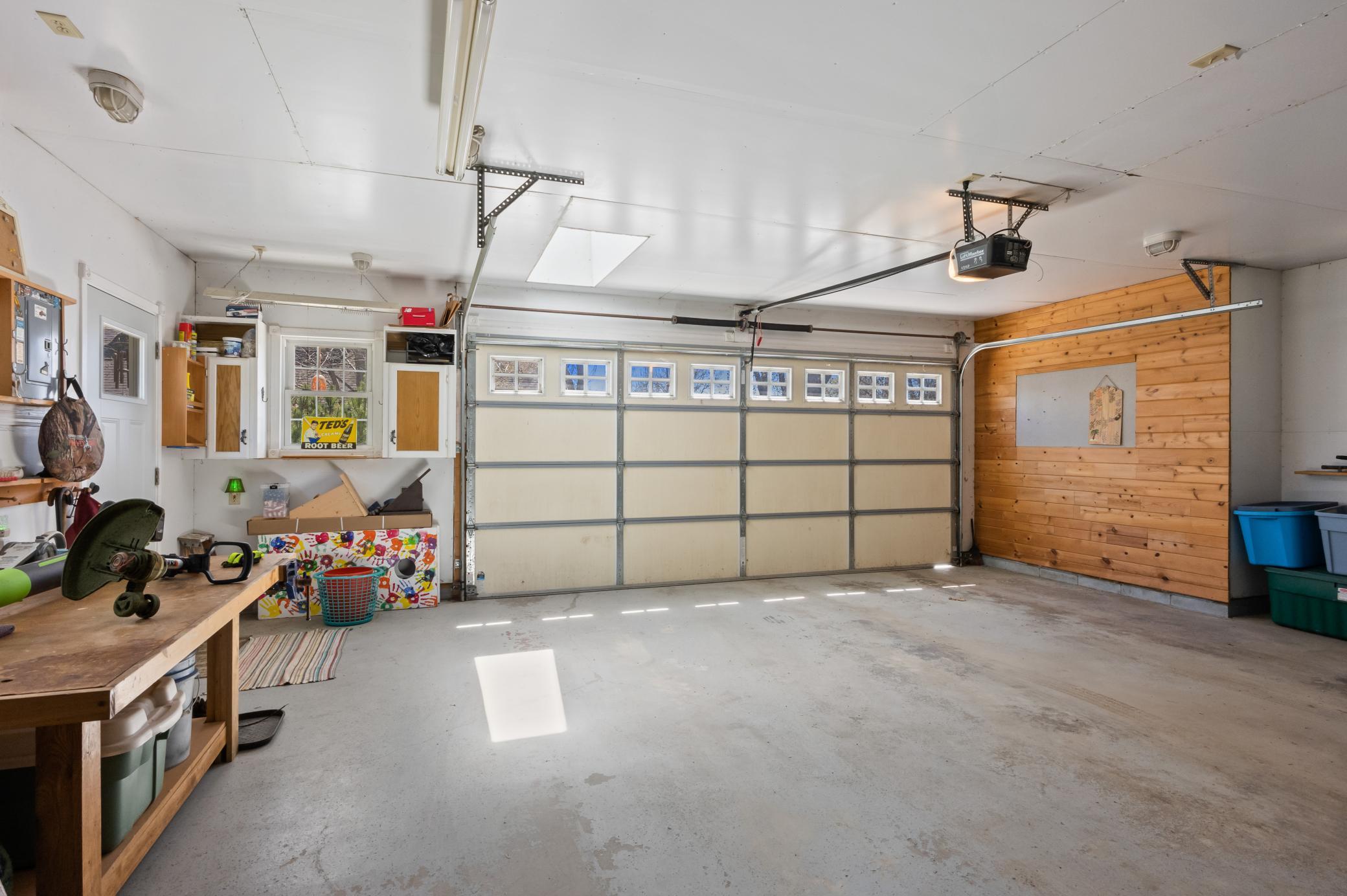 28 Detached Garage.jpg
