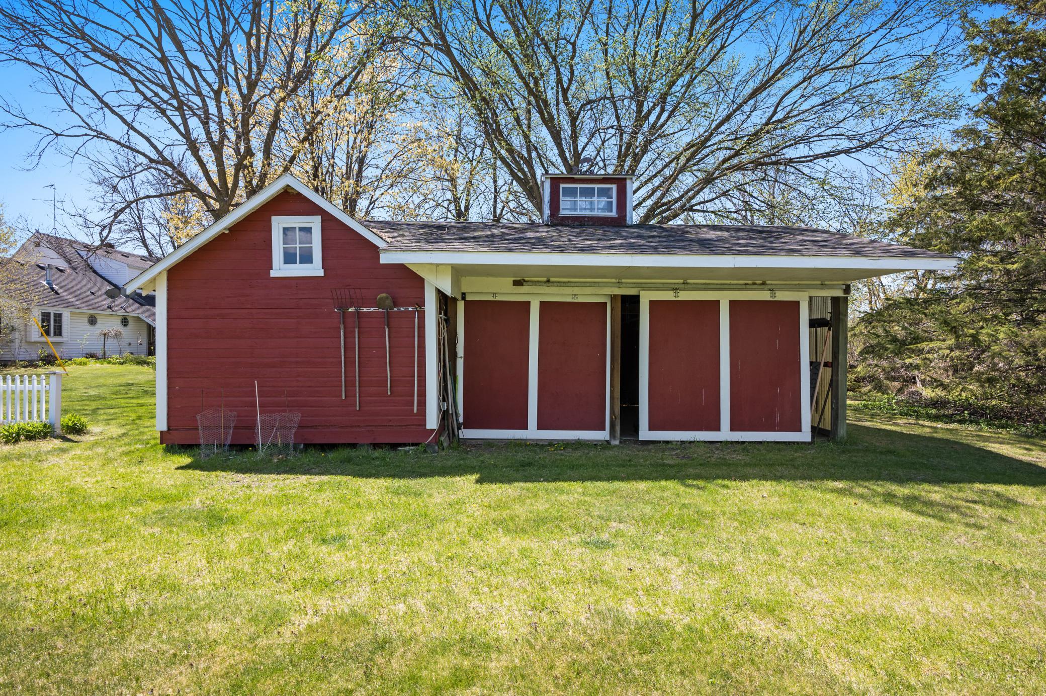32.1 Bunk house.lean to.jpg