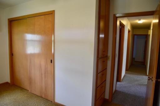 666 3rd Street, Ocheyedan, IA 51354